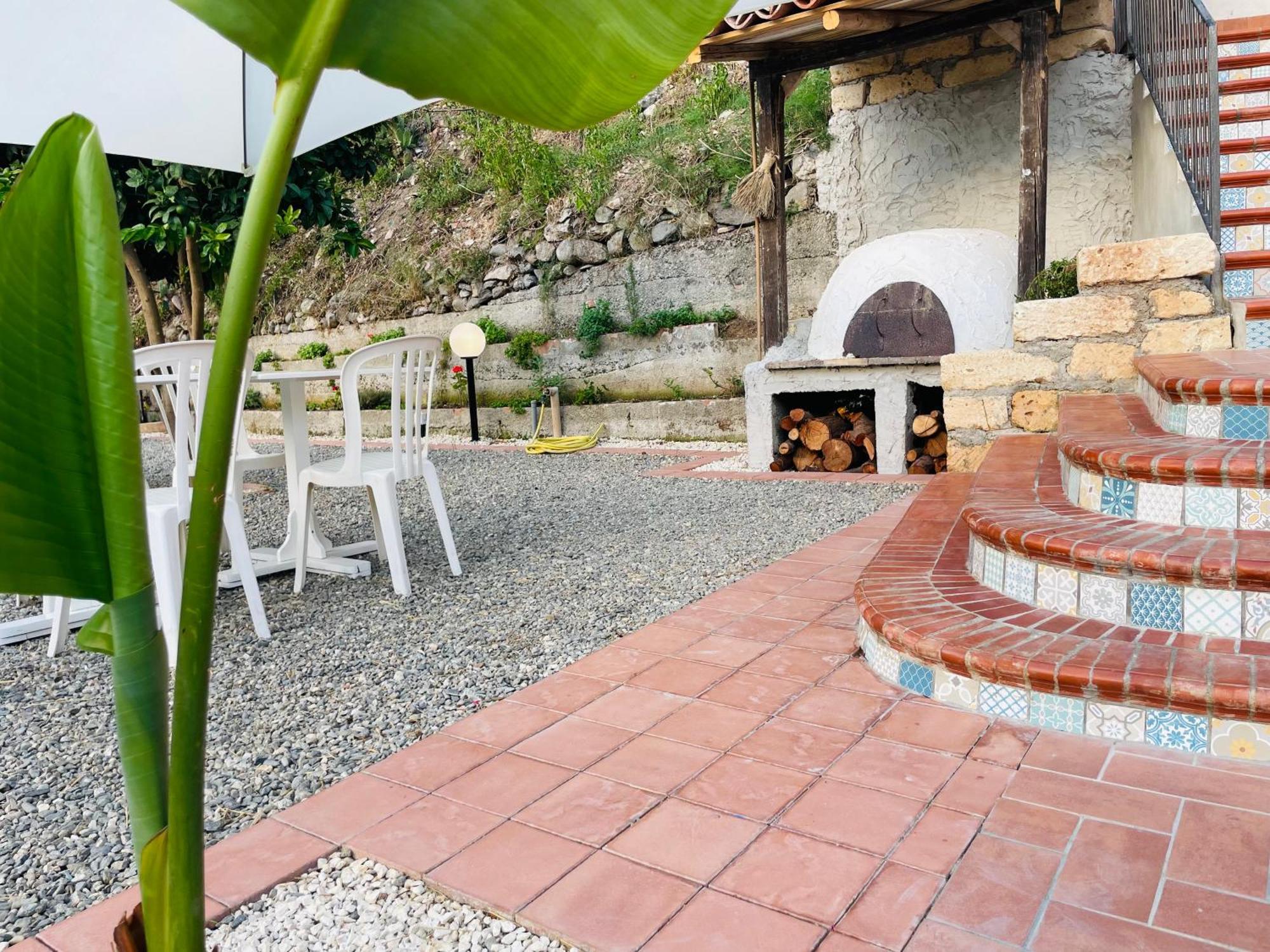 Le Maioliche Villa Saponara Екстериор снимка